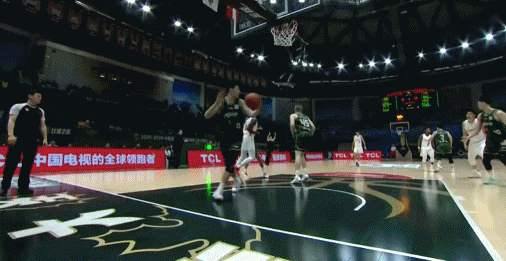 足球直播-爆发内讧！南京同曦主帅：比赛出现了突发情况 我们做一些调整|王世龙|福建男篮|赵柏清|郭昊文|男篮_新浪体育_新浪新闻